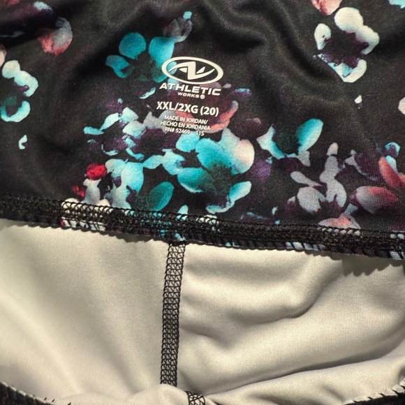 Athletic Works Women’s Performance Bike Shorts - Picture 11 of 16